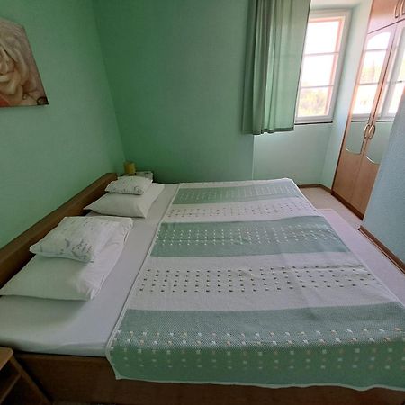 Apartmani Dusica Lumbarda Exterior foto