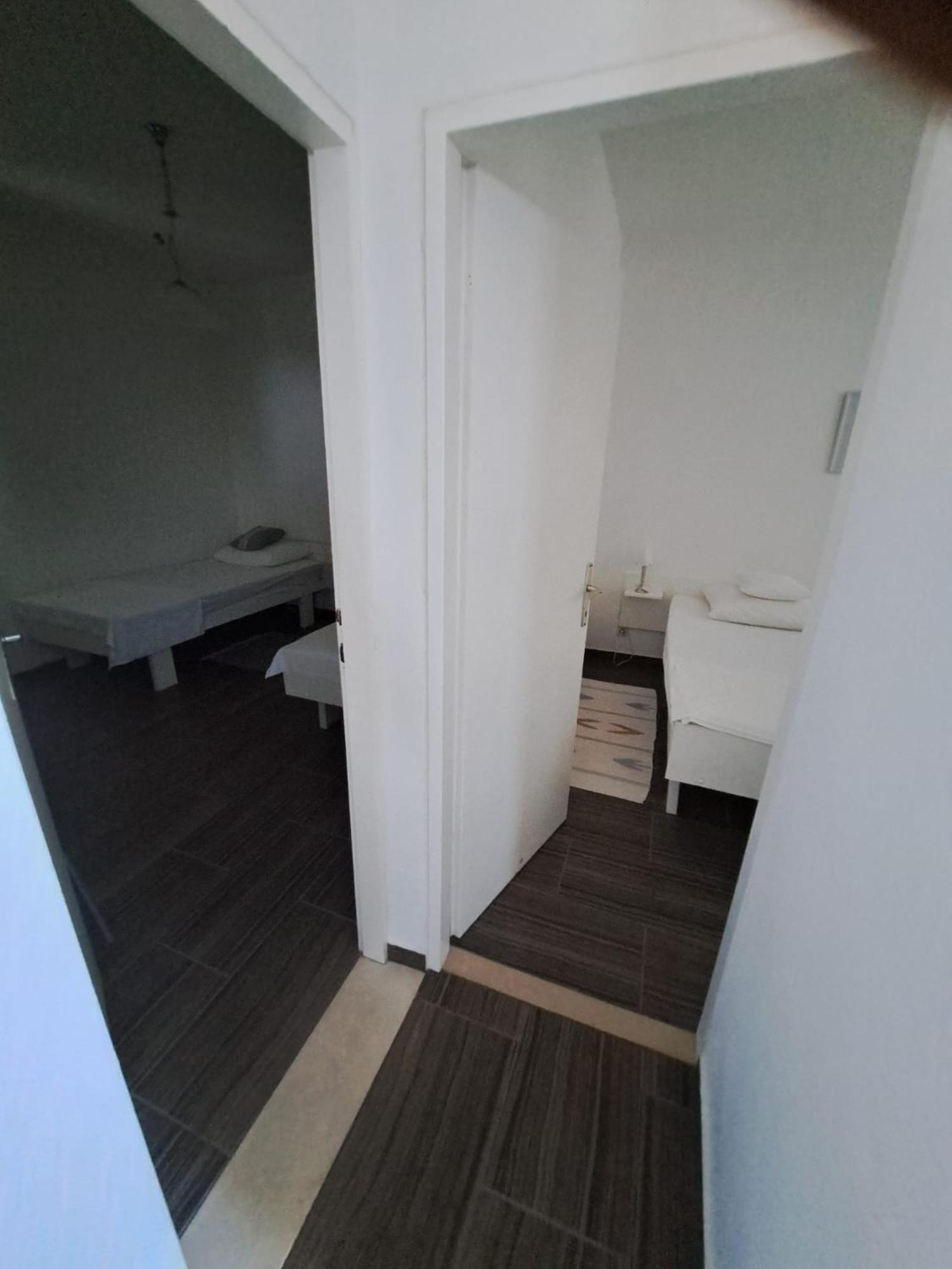 Apartmani Dusica Lumbarda Exterior foto